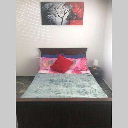 Bright, Stylish Studio Flat With Sky Sports Earley Exterior foto