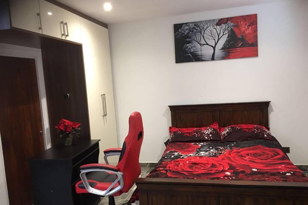 Bright, Stylish Studio Flat With Sky Sports Earley Exterior foto